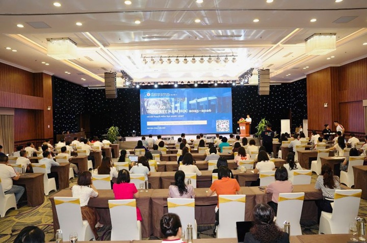 Hội nghị tổng kết năm học 2025-2026 và triển khai nhiệm vụ năm học 2026-2027