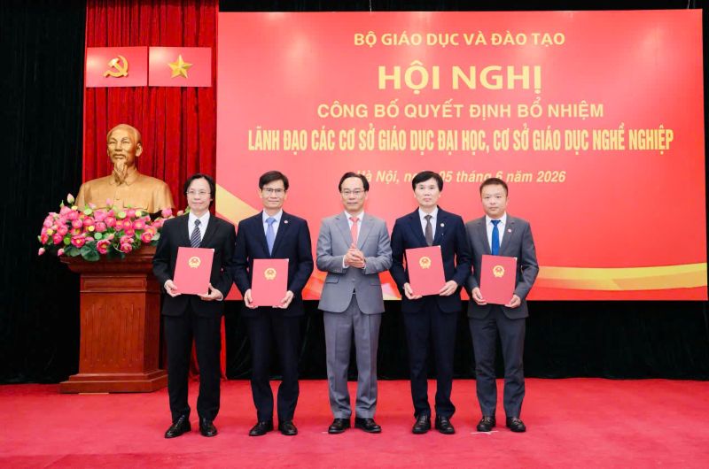 Bộ Giáo dục và Đào tạo công bố quyết định bổ nhiệm lãnh đạo các cơ sở giáo dục đại học, cơ sở giáo dục nghề nghiệp