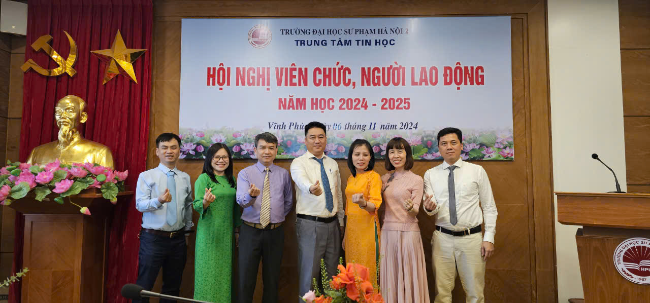 Hội nghị viên chức Trung tâm Tin học năm học 2024 - 2025